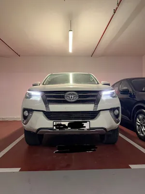 Toyota Fortuner VXR — 2020 V6 4,000 CC