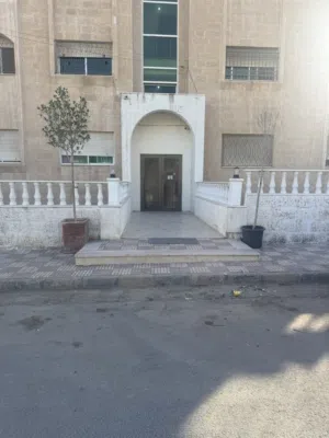 شقه للبيع مقابل حديقه زها طبربور