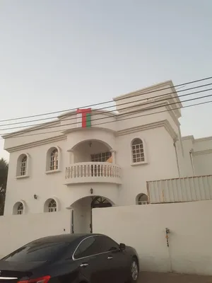 فلة في الأنصب في ارض كورنر للبيع