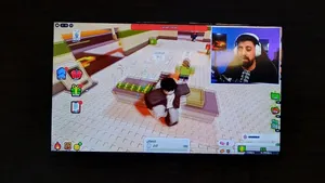 شاشه سمارت فيها خط خفيف لما تتواصل معي بفهمك والخط مش مبين بشاشه