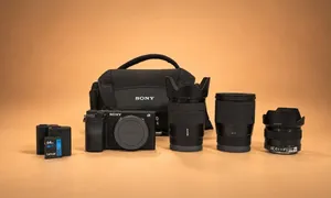Sony a6400 + Sigma 16mm + 2 Batteries + 64gb Memory Card