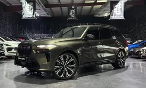 2024 BMW X7 M60i xDrive 4.4L Twin-Turbo V8 530 HP 7-Seater M Performance