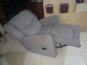 للبيع ريكلاينر امريكي شبه جديد للبيع