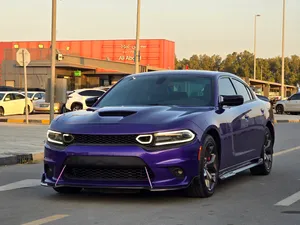 دودج تشارجر وارد امريكي ايرباكات والشاسي وكاله موديل 2018 V8 HIME RT بحاله ممتازه