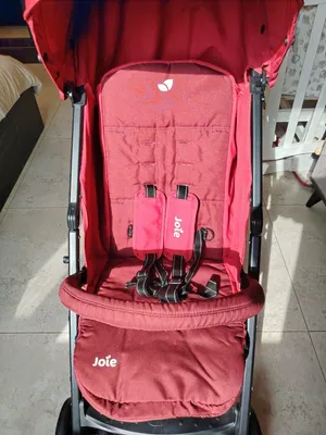 عربايه أطفال ماركه joli نظيفه شبه جديد