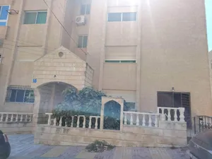 تخفيض سعر من المالك مباشرة شقة ارضية للبيع المستعجل