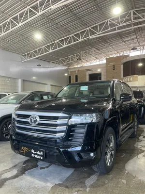 لاندكروزر ساس GXR 2025 / السعر 71 الف دولار / عداد 32 الف