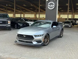 ECO BOOST / LOW MILEAGE/BIG SCREEN / RADAR / WIRELESS CHARGER/LANE DEPARTURE/BLIND SPOTS/