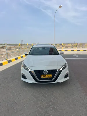 نيسان التيما 2022 داخل بيج