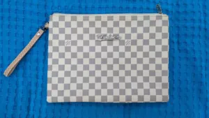 Women’s purse/small bag/ clutch محفظة نسائية/حقيبة صغيرة/حقيبة كلاتش