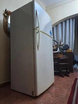 Brand Electrolux size 460L - Trips electricity - For repair - BHD 20.