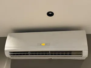 مكيف سبليت طنين يعمل 100٪ AC