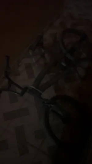 سيكل مرشوش اسود نضيف