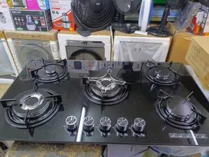 غاز بلت أن 5 عيون طباخ غاطس 90سم متوفر اسود سكريت ستيل