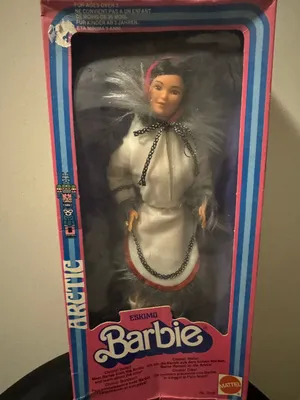 Barbie Eskimo, vintage 1981 production باربي إسكيمو ، صنع 1981 بالعلبة غير مستعملة