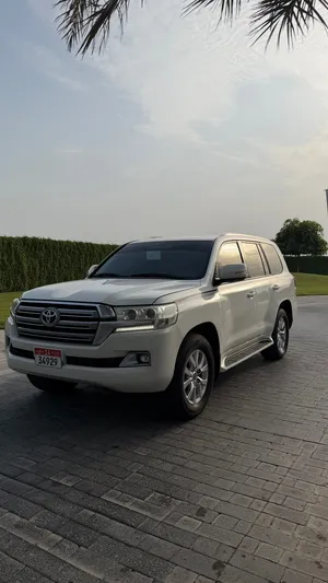 للبيع تويوتا لاندكروزر LC200 GXR 2019
