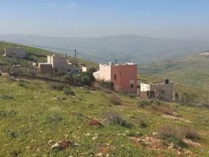 للبيع قطعه ارض جرش عنيبه قطعه مميزه جدا