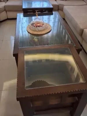 طاولات خشب تقيلة جدا