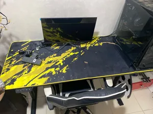 Gaming desk
