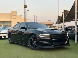 دودج تشارجر SXT kit SRT موديل 2019 بحالة ممتازة امكانية التمويل على البنك