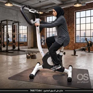 استلم وادفع دراجة رياضية ثابتة Sole Gear للياقة البدنية والتنحيف بحالة ممتازة بحجم مدمج ومريح.......