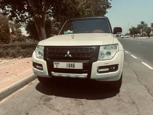 Mitsubishi Pajero full option 3.8L Top line black addition
