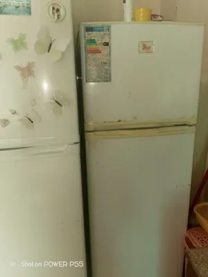 ثلاجتين للبيع شغالات ميه ميه