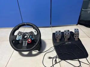 Logitech G29 steering wheel for PC and playstation