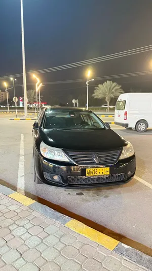 رينو سافران 2011 خليجية صالون سيدان بحالة ممتازة مع فتحة بانوراما وميزات حديثة