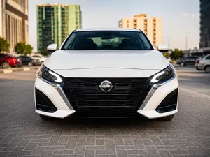Nissan Altima SV 2023 American Specs  Excellent Condition  FWD