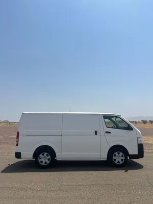 Rent a Toyota Hiace bus monthly لي الايجار باص تويوتا هايس مسقط
