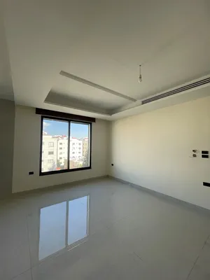 شقة للإيجار في خلدا بمساحة 200م2 طابق ثاني