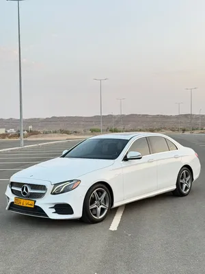 Mercedes Benz AMG E300 2017    ايه ام جي اصل دفريشن ابيض لؤلؤي