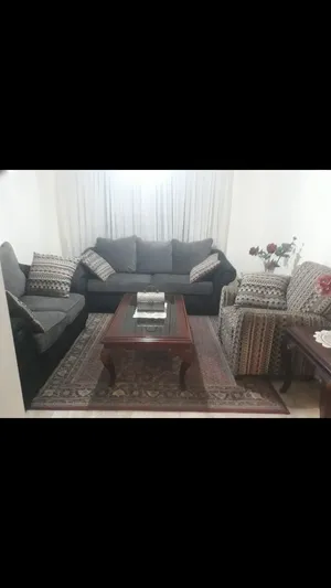 طقم كامل من الكنابايات والريكلايرز الآمريكي الاصلي من شركة ريتشموند الامريكي الفاخر مع طاولاتهم.
