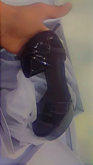 صندل ستاتي جديد مو مستعمل نوعية ممتازه جوده عاليه  لونو مميز سعرو الحالي خيالي