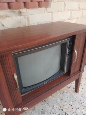 تلفزيون انتيكا لايشتغل يمكن تصليحه اعطي سعرك