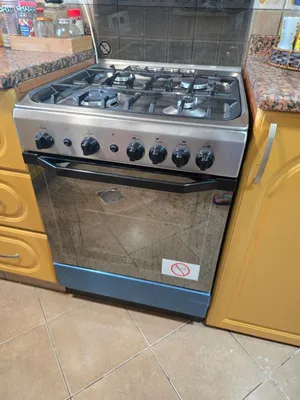 Indesit I6TG1GXGHEX (60 x 60 x 85 cm)Features: 4 gas burners, integrated gas oven with grill