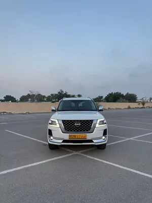 للبيع نيسان باترول بلاتينيوم V8 خليجي وكالة عمان ( سهيل بهوان) بحالة وكالة وسيرفس وكالة GCC Oman Car