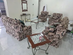 طقم كنب كامل مع 4 طاولات