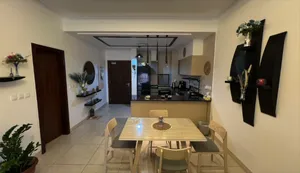سويت مفروش مميز في أجمل مناطق العقبة / منتجع قرية الراحة - مرسى زايد