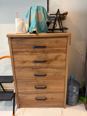 Brown Kitchen Cabinet For Sale! (Includes 5 Drawers)