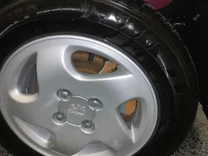 بيجو 306 بيع بالقطعة  ديسكوات  محرك 20 كمبيو توماتك جرار داخلية كاملة زجاج كامل  فنارات  دينمو