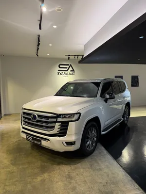 Land Cruiser VXR