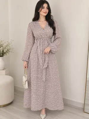 فستان نسائي بأكمام طويل لطلعات بسيطه