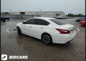 Used Nissan Altima in Al Batinah