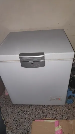 فريز بحالة ممتازة