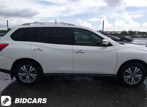 Used Nissan Pathfinder in Muscat