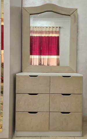 دولاب تسريحة بـ6 أدراج مع مرآة – بيج. 6-Drawer Dresser with Mirror - Beige