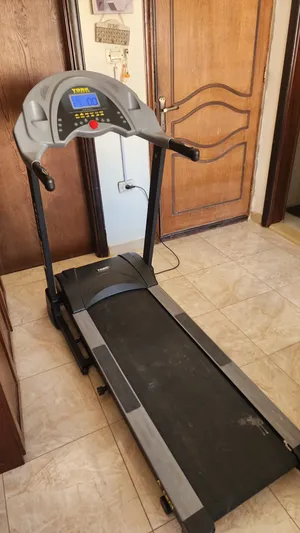 اسم الجهاز: York Fitness Ascent Treadmill