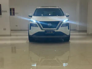 Used Nissan Rogue in Muscat